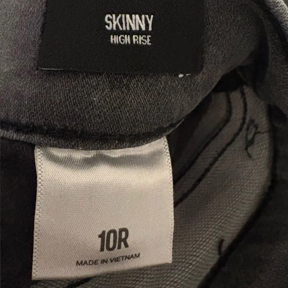 Express Skinny High Rise Jeans - Picture 3 of 5